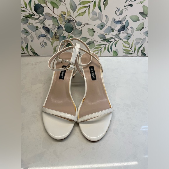 White Nine‎ West Shoes Women’s Size 7 - Picture 8 of 8